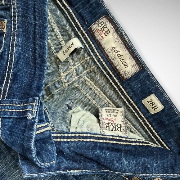 BKE Addison Flap Pocket Boot Leg Jeans Size 28 - Picture 9 of 11